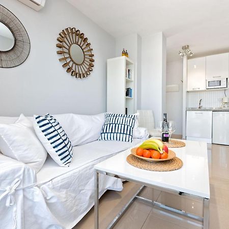 Susana Beach Apartment In Malaga By Solaga Holiday Homes Exterior photo
